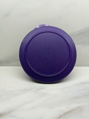 NEW Tupperware small container